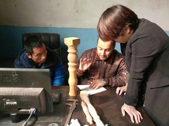 阿尔及利亚数控木工车床客户 阿尔及利亚数控木工车床客户